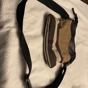 Burberry crossbody bag burlap style